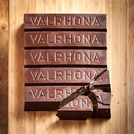 Valrhona-Block-Dark-Baking-Inside-10679