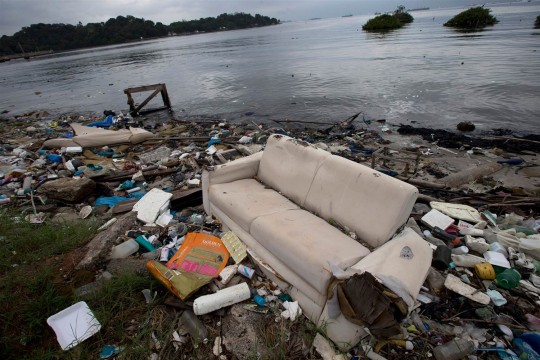 150803-rio-guanabara-bay-336p_6df3e79a690f96dfccc7cee6d559056b.nbcnews-ux-2880-1000