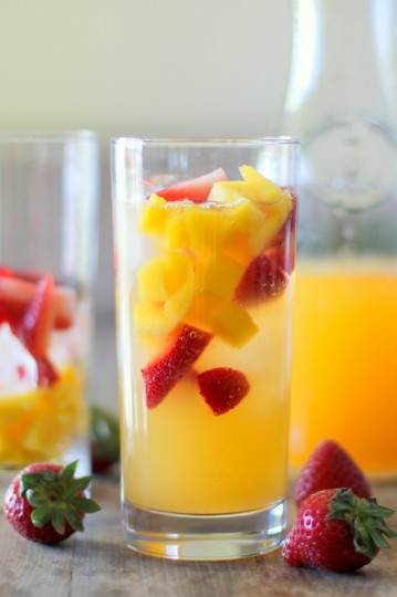 strawberry_orange_mango_kombucha_mocktails_hero