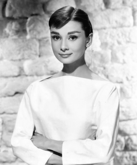 Audrey_Hepburn_1956